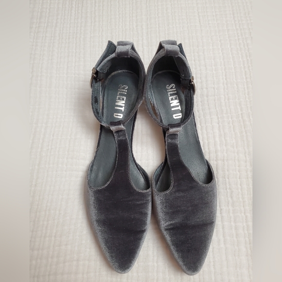 SILENT D Anthropologie Grey Velvet Velour Shoes Heels Size 39 Classic Boho Chic - Picture 2 of 12